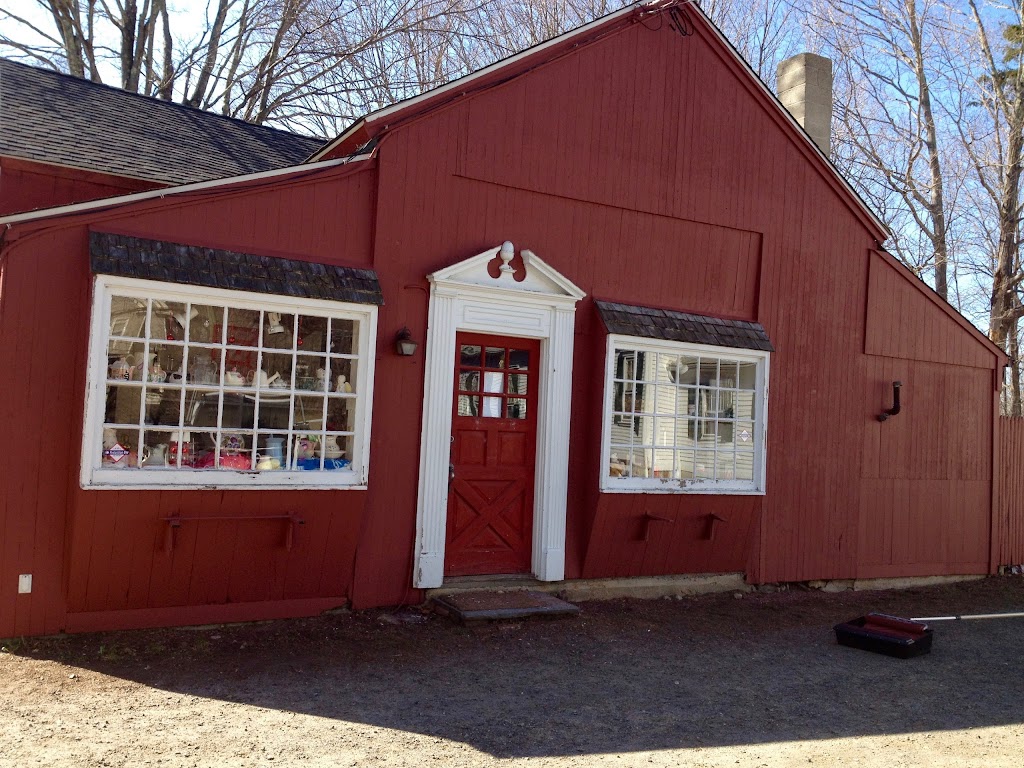 Red Barn Thrift Shop | 214 Main St S #3407, Woodbury, CT 06798 | Phone: (203) 263-3506