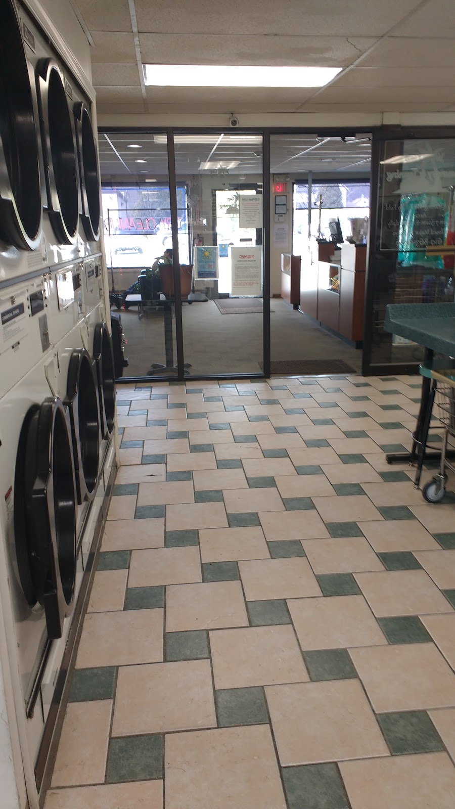 Wind Gap Laundry and Tanning | 147 N Broadway, Wind Gap, PA 18091 | Phone: (610) 863-9080