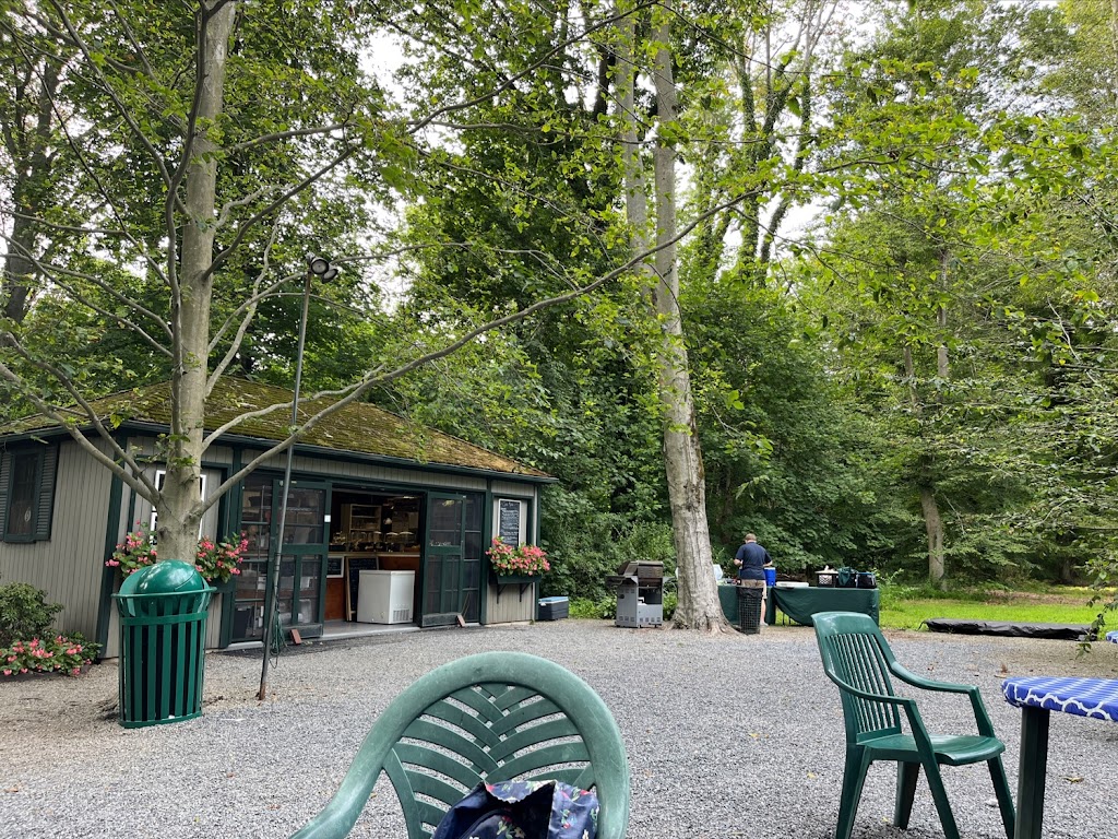 Café in the Woods | Old Westbury Rd, Old Westbury, NY 11568 | Phone: (516) 727-0627