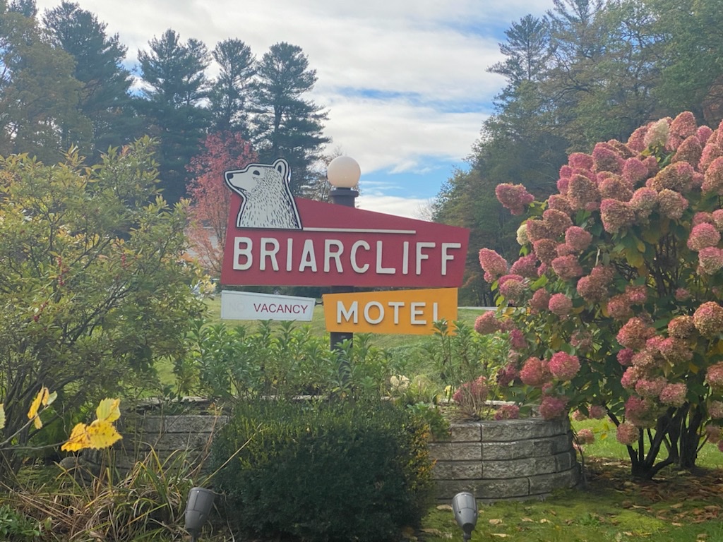 Briarcliff Motel | 506 Stockbridge Rd, Great Barrington, MA 01230 | Phone: (413) 528-3000