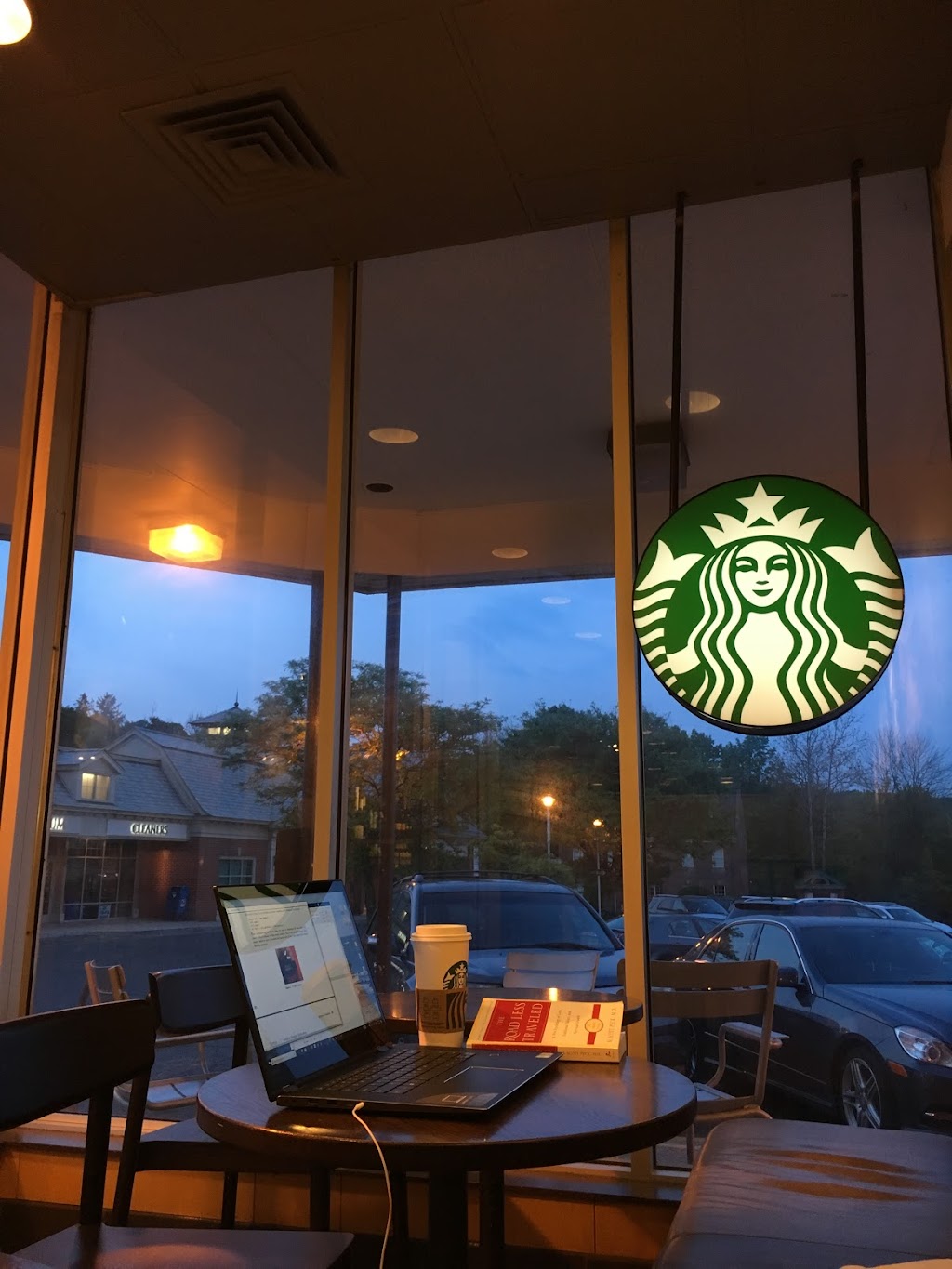 Starbucks | 965 White Plains Rd, Trumbull, CT 06611 | Phone: (203) 231-9080