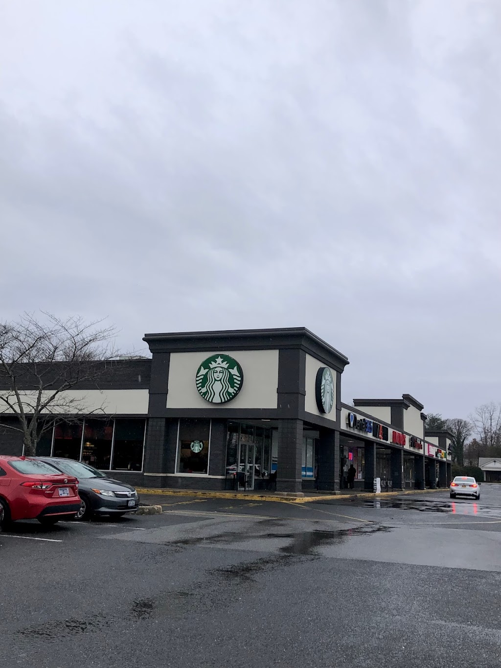 Starbucks | 1942 Middle Country Rd, Centereach, NY 11720 | Phone: (631) 585-8462