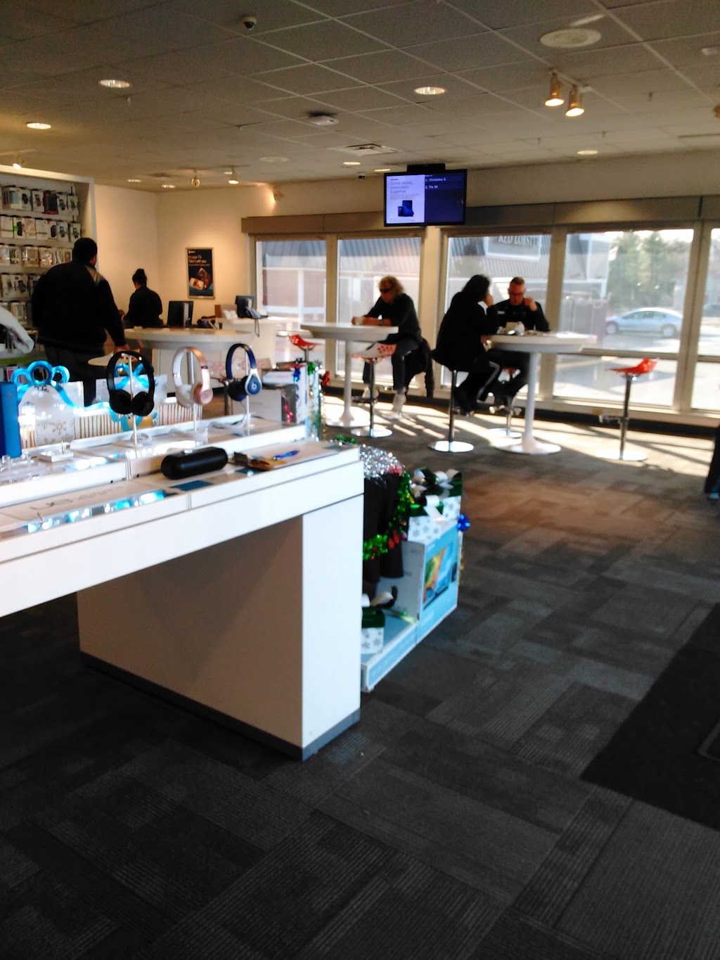 AT&T Store | 275 N Dupont Hwy, Dover, DE 19901 | Phone: (302) 674-4888