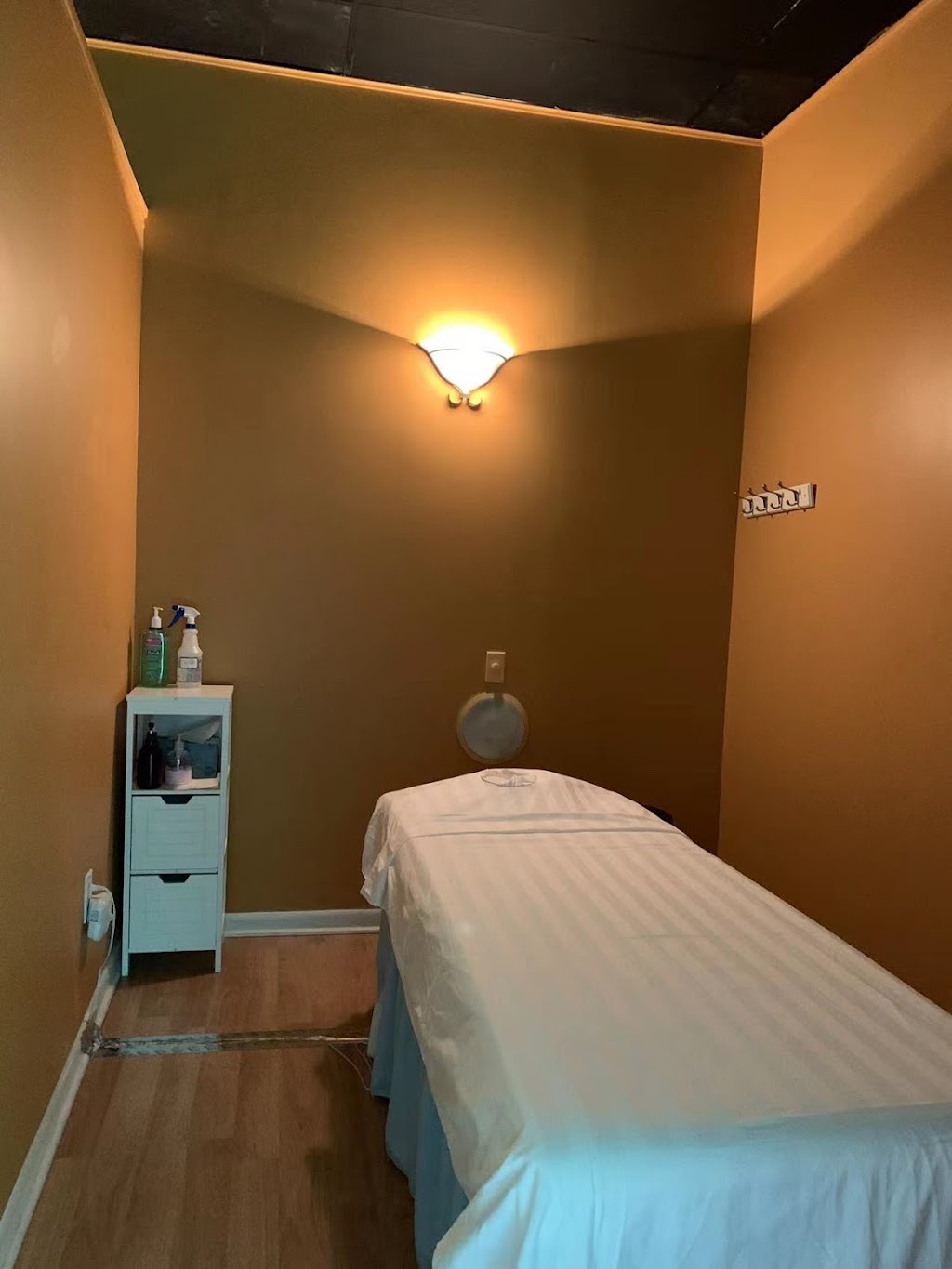 Moon Spa | 881 Main St, Sayreville, NJ 08872 | Phone: (732) 313-7034