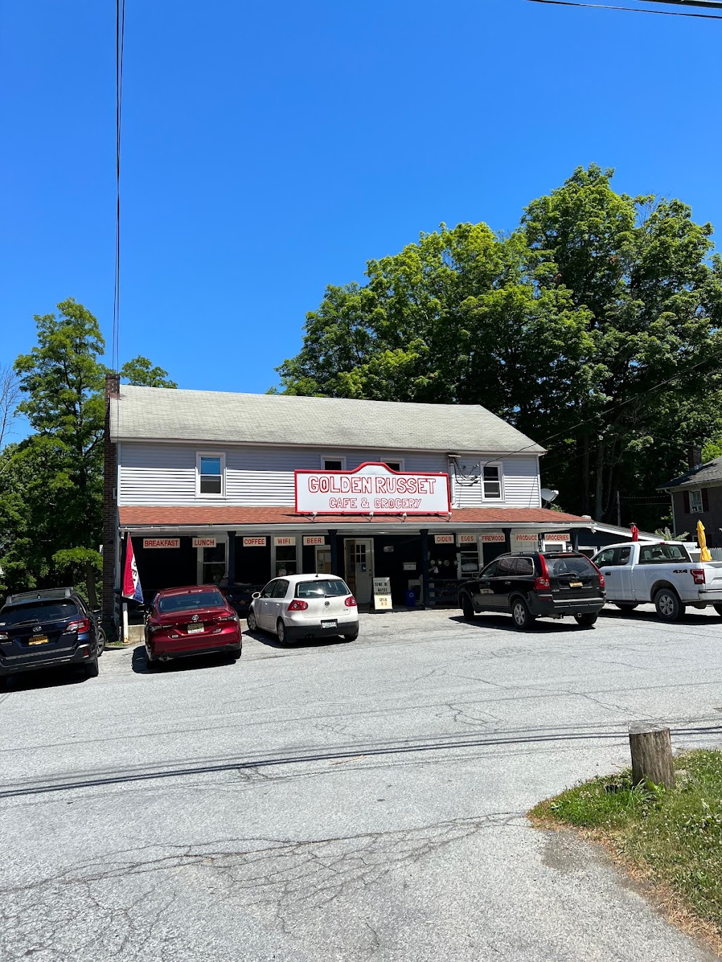 Golden Russet Cafe & Grocery | 835 Fiddlers Bridge Rd, Rhinebeck, NY 12572 | Phone: (845) 266-0888