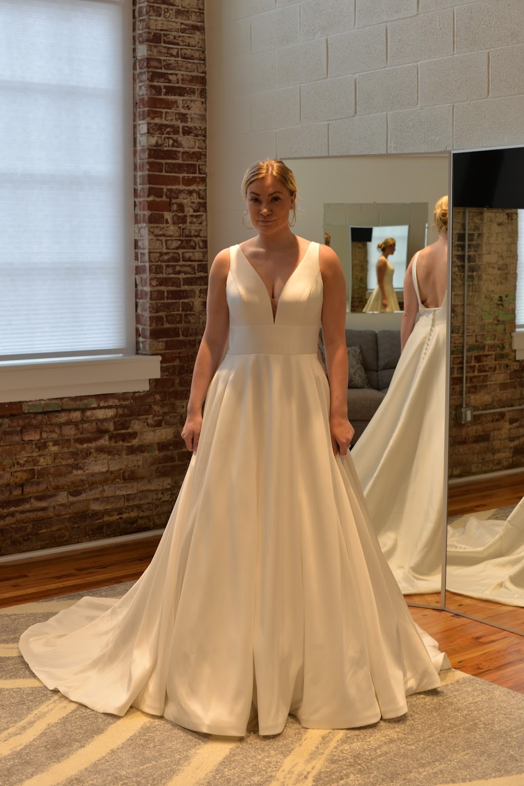 Silk Bridal Easton | 657 N 13th St c101, Easton, PA 18042 | Phone: (610) 258-7900