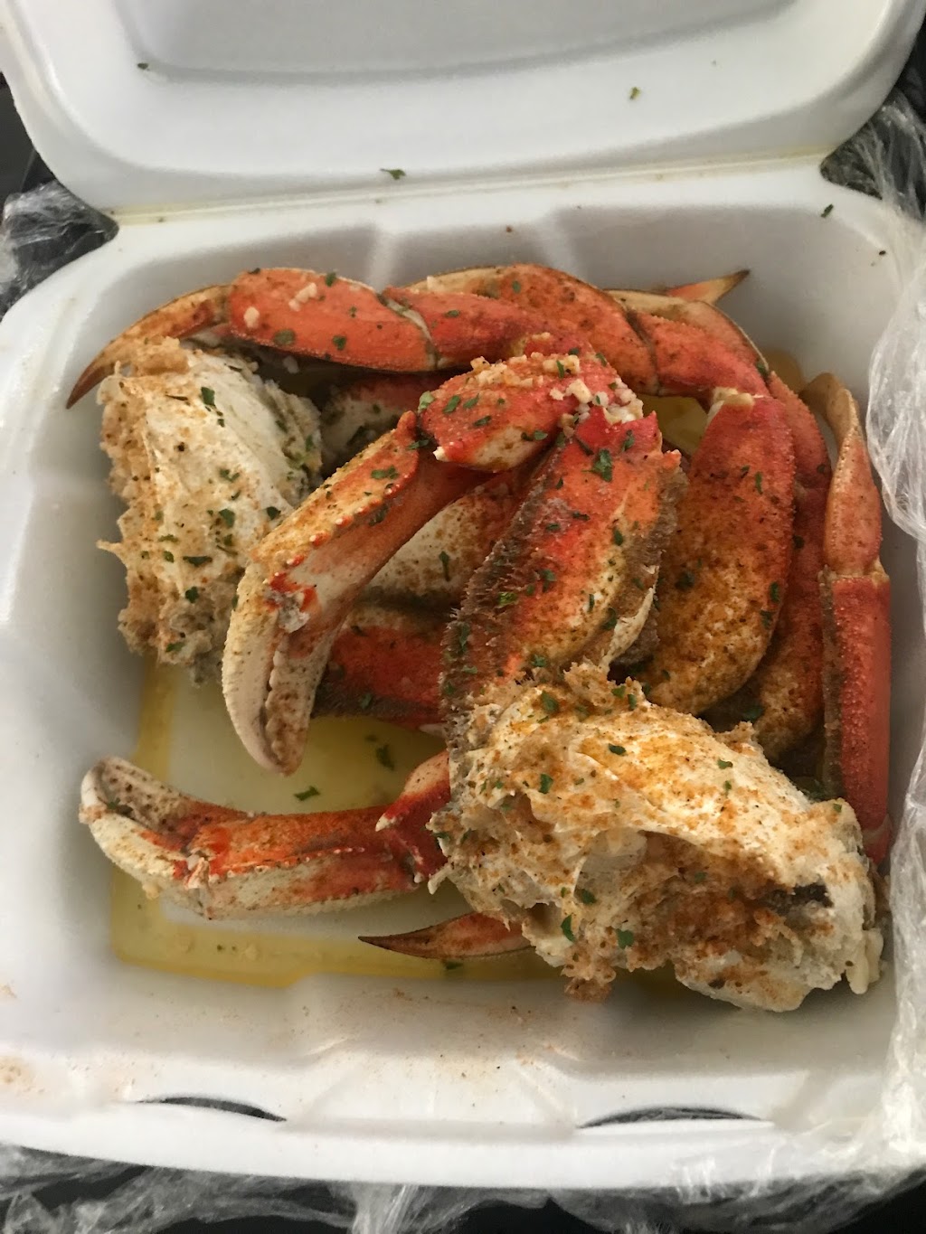 Moms Seafood | 2312 N 29th St, Philadelphia, PA 19132 | Phone: (215) 430-0103