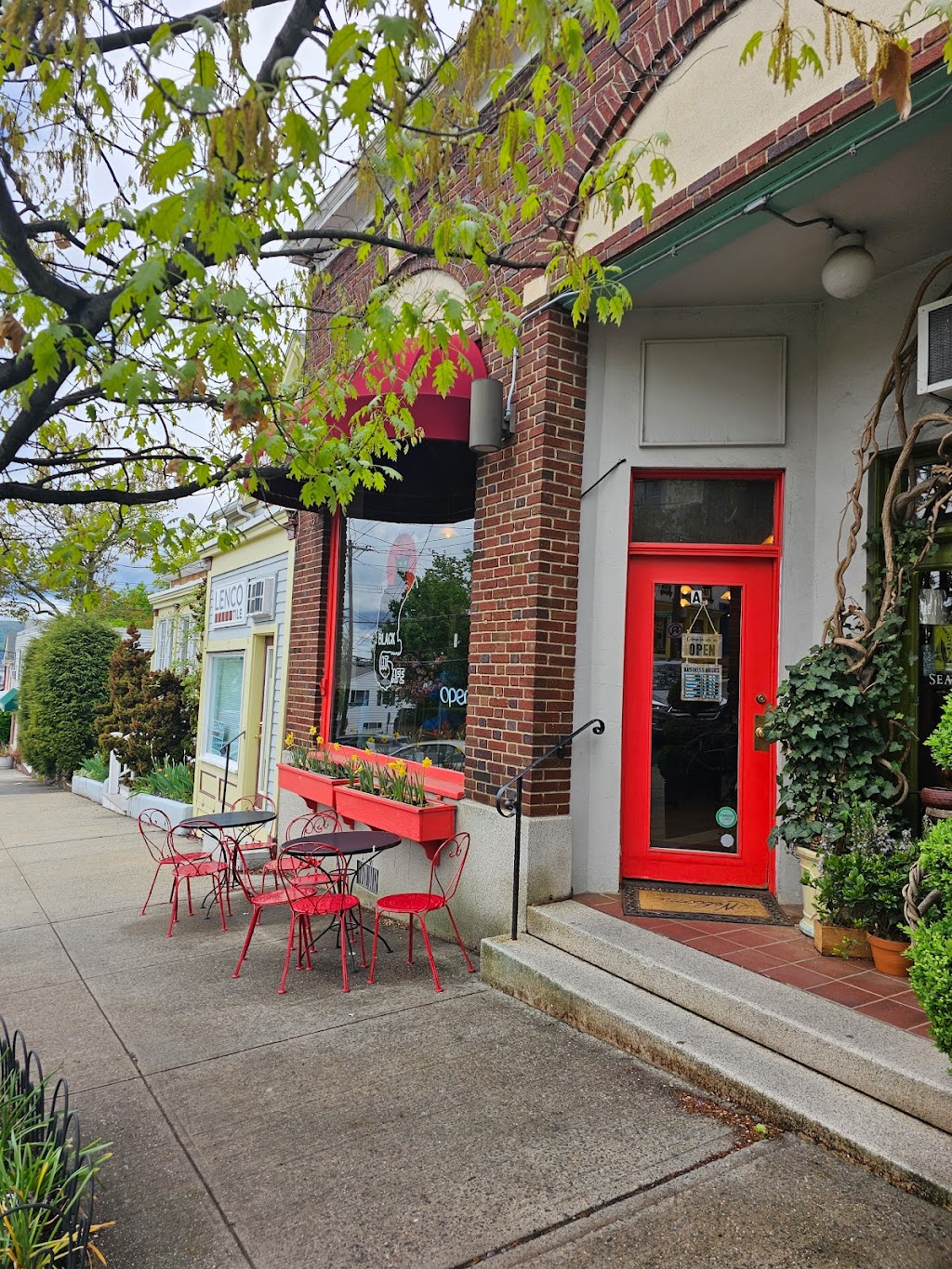 Black Cat Cafe | 45 Main St, Irvington, NY 10533 | Phone: (914) 231-9060