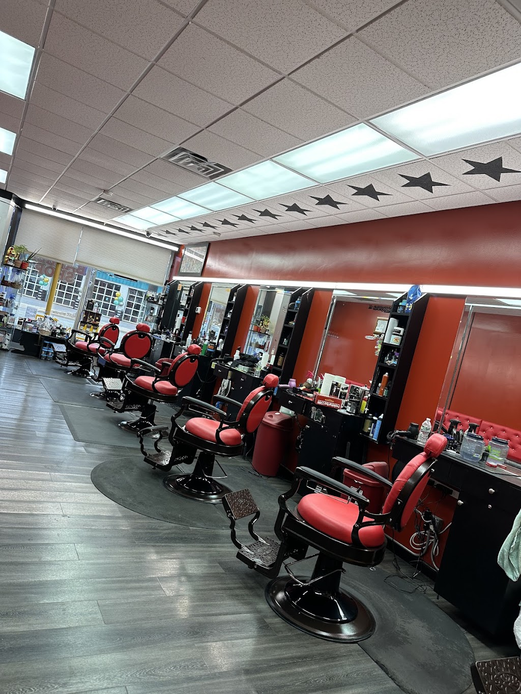 Lewis Barbershop | 898 Old Country Rd, Westbury, NY 11590 | Phone: (516) 280-8678