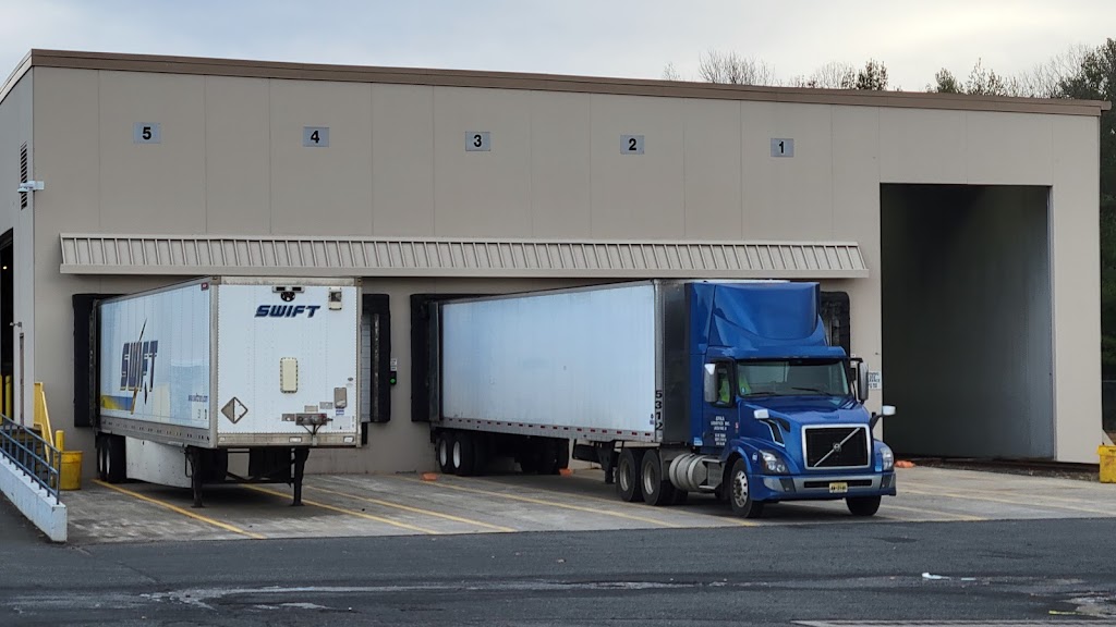 Lowes Flatbed Distribution Center - 1432 | 180 Servistar Industrial Way, Westfield, MA 01085 | Phone: (413) 788-3400