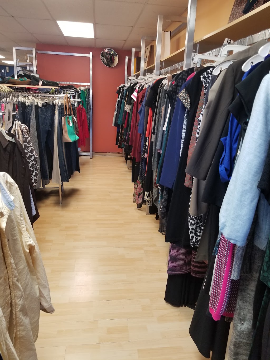Uptown Consignment | 781 Cromwell Ave, Rocky Hill, CT 06067 | Phone: (860) 257-1661