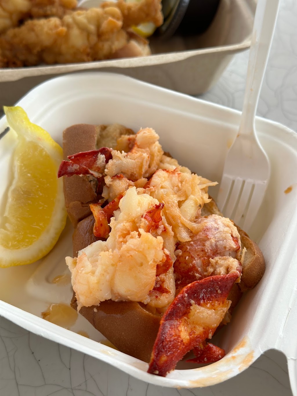 Stowes Seafood | 347 Beach St, West Haven, CT 06516 | Phone: (203) 934-1991
