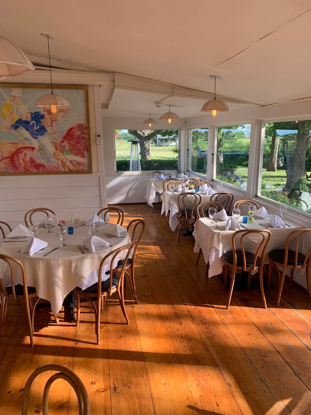 Old Stove Pub | 3516 Montauk Hwy, Sagaponack, NY 11962 | Phone: (631) 537-3300