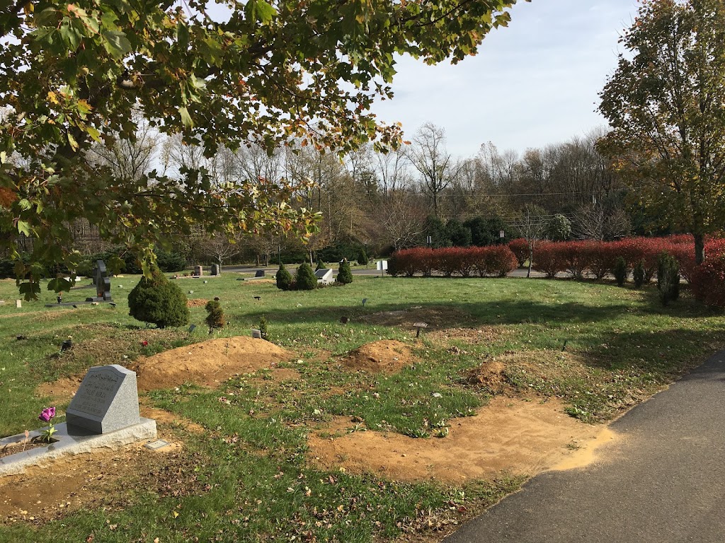 Muslim Cemetery | 13 Conover Rd, Millstone, NJ 08535 | Phone: (732) 649-6333