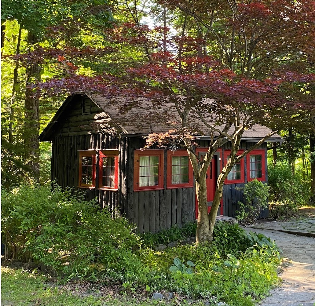 Babbling Brook Cottages | 258 Silver Lake Rd, Dingmans Ferry, PA 18328 | Phone: (570) 828-9175