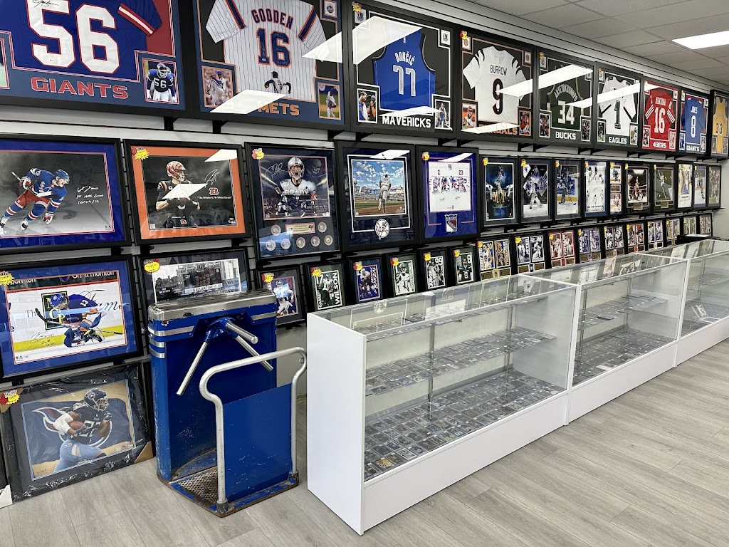 Grand Slam Collectibles 2 | 10 Farber Dr Suite 10, Bellport, NY 11713 | Phone: (631) 803-0454