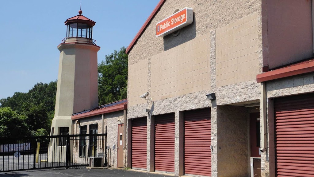 Public Storage | 5085 West Chester Pike, Newtown Square, PA 19073 | Phone: (610) 492-7148