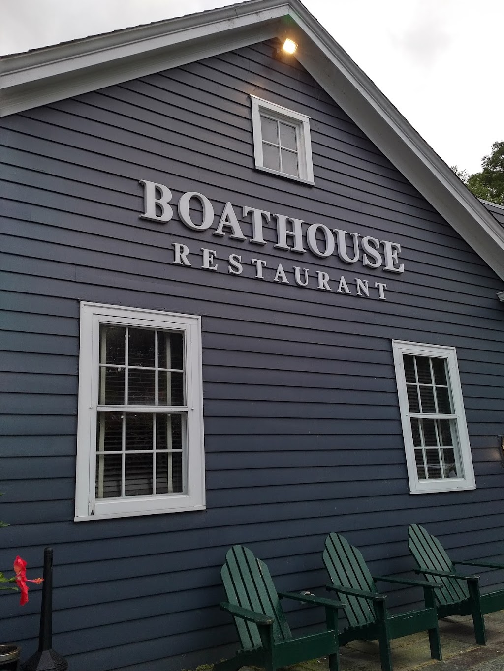 The Boathouse At Lakeville | 349 Main St, Lakeville, CT 06039 | Phone: (860) 435-2111