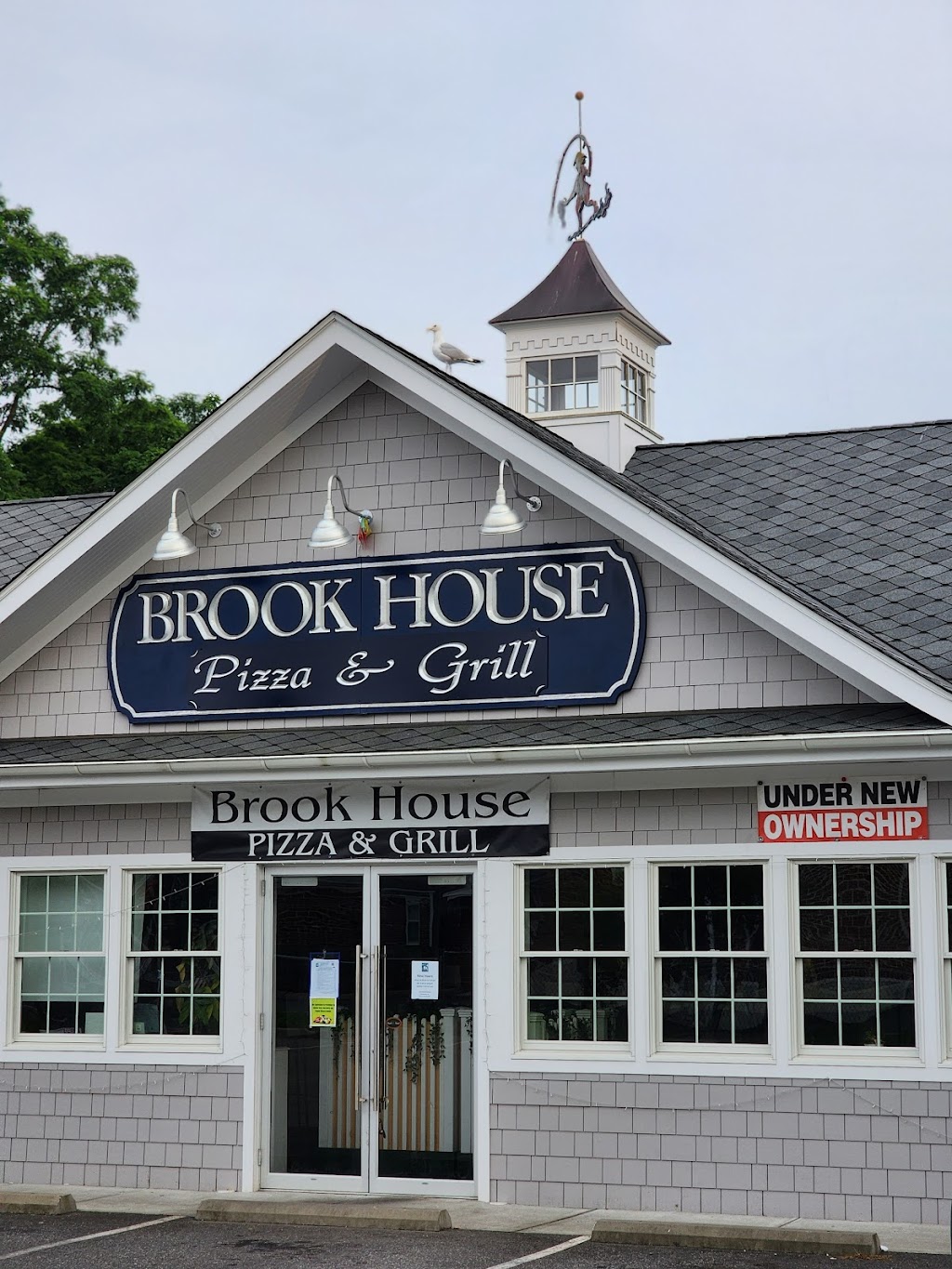 Brook House Pizza and Grill | 2478 Montauk Hwy, Brookhaven, NY 11719 | Phone: (631) 286-3450