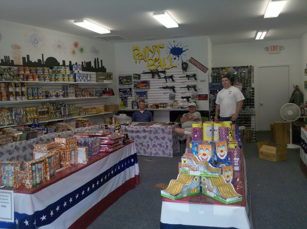 Uncle Guidos Fireworks | 2279 Boston Post Rd, Guilford, CT 06437 | Phone: (203) 214-7398