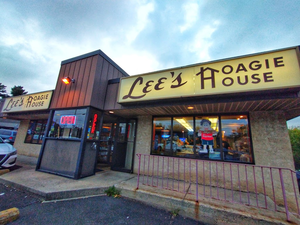 Lees Hoagie House Southampton | 26 Second Street Pike, Southampton, PA 18966 | Phone: (215) 322-2500