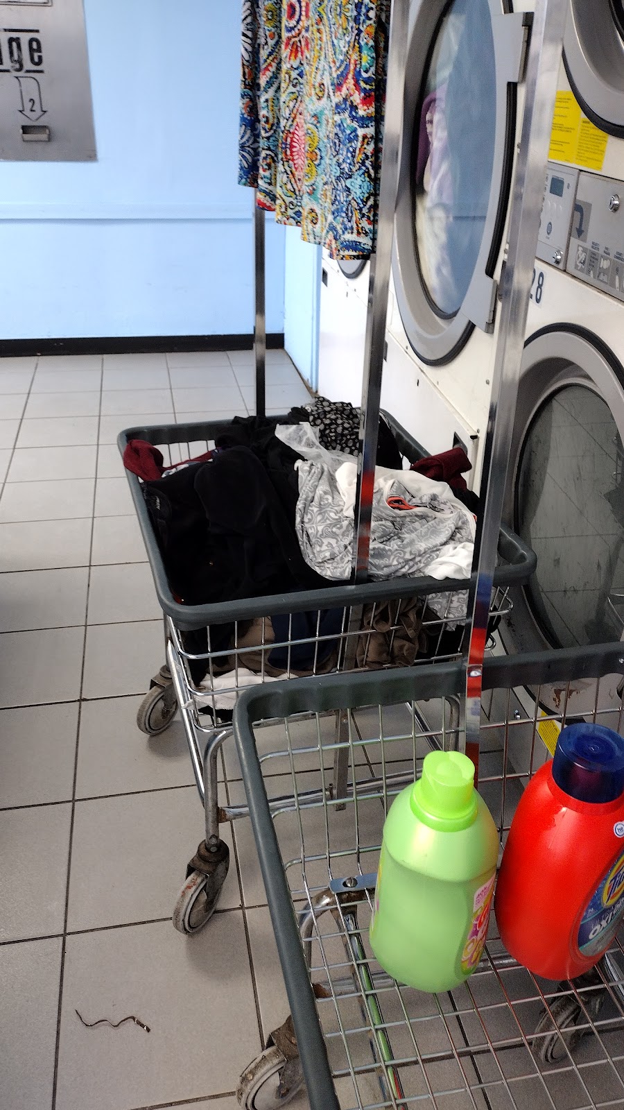 Clean & Friendly Laundromat | 1351 N Main St, Waterbury, CT 06704 | Phone: (203) 757-2080