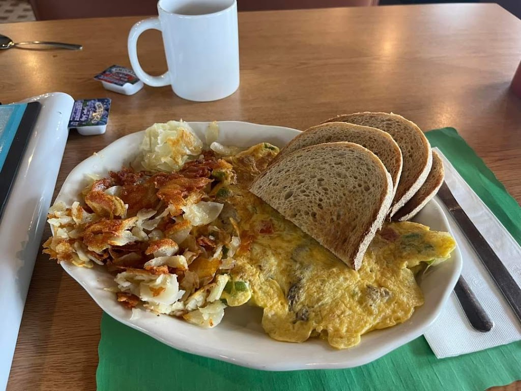 Meadowbrook Diner | 1950 US-209, Brodheadsville, PA 18322 | Phone: (570) 992-5205