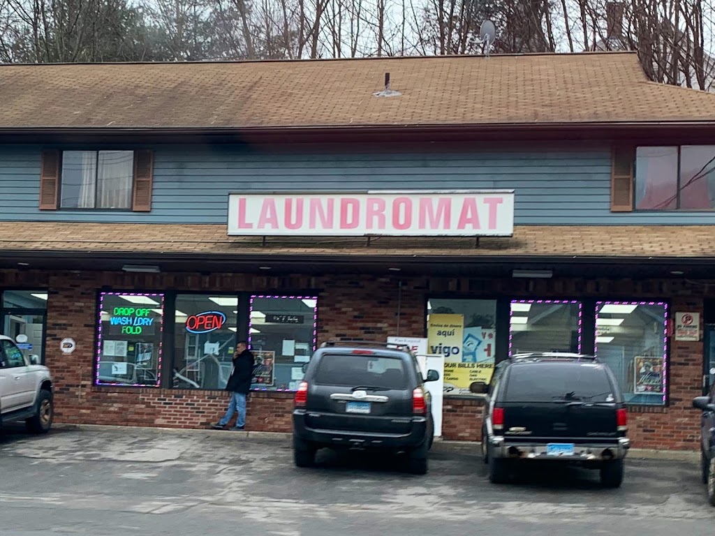 Clean & Friendly Laundromat | 1351 N Main St, Waterbury, CT 06704 | Phone: (203) 757-2080
