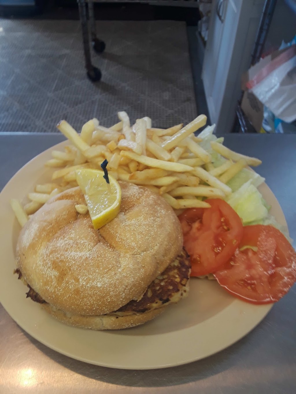 Bay Breeze Cafe | 7 Old Sea Isle Blvd, Ocean View, NJ 08230 | Phone: (609) 263-5581