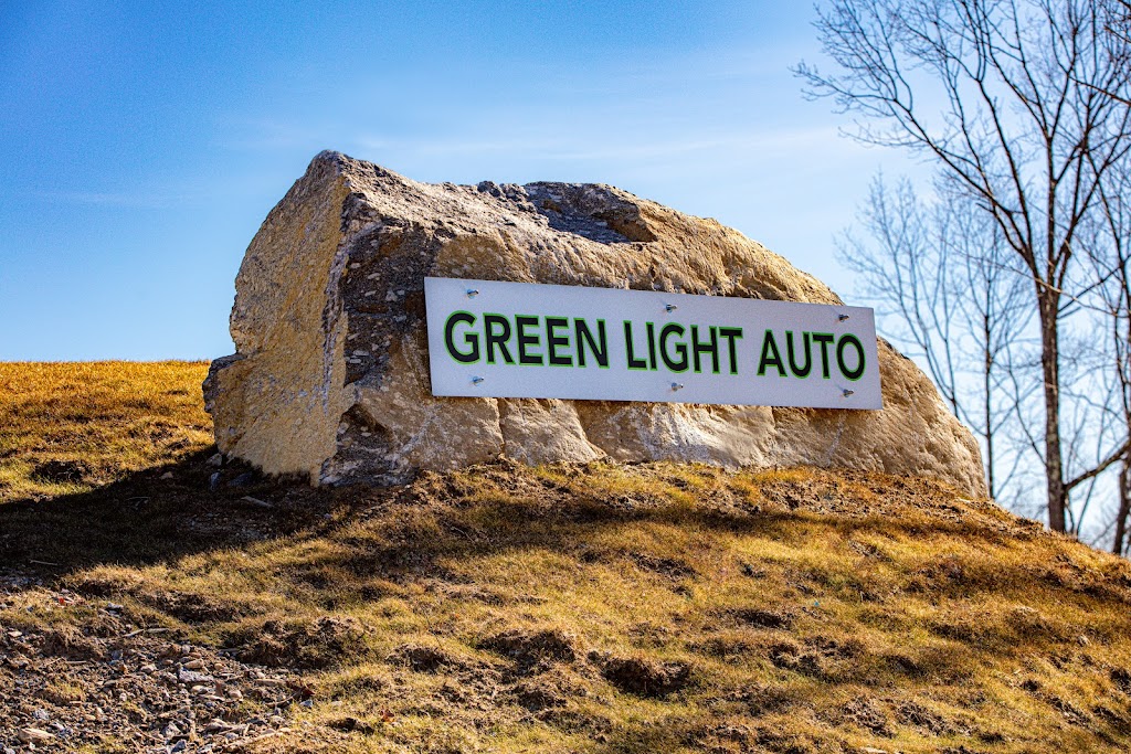 Green Light Auto Sales LLC | 9 Russell Rd, Bethany, CT 06524 | Phone: (203) 888-2000