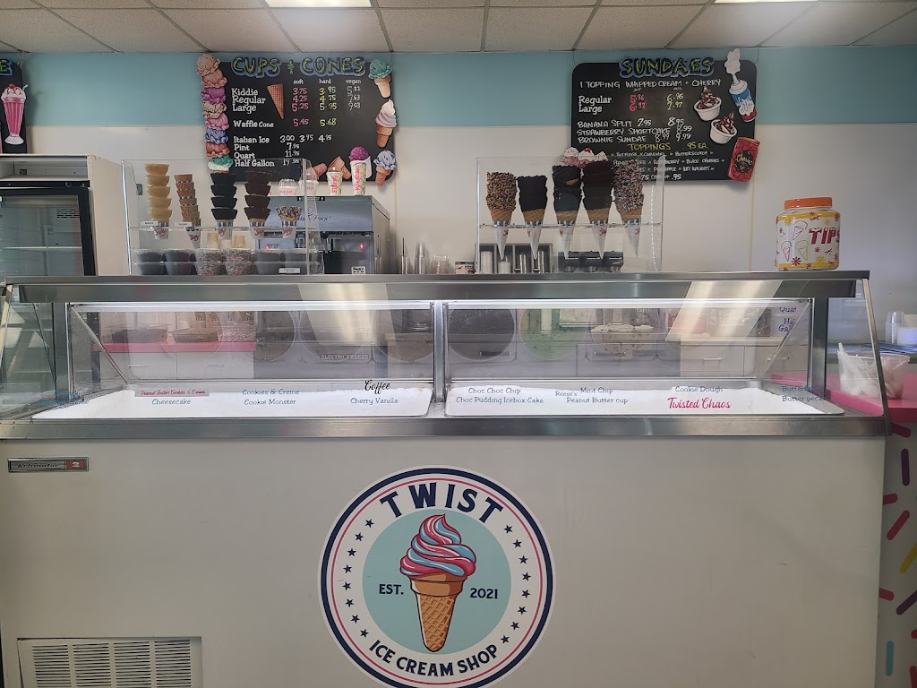 Twist Ice Cream Shop | 149 Newtons Corner Rd, Howell Township, NJ 07731 | Phone: (732) 840-6332