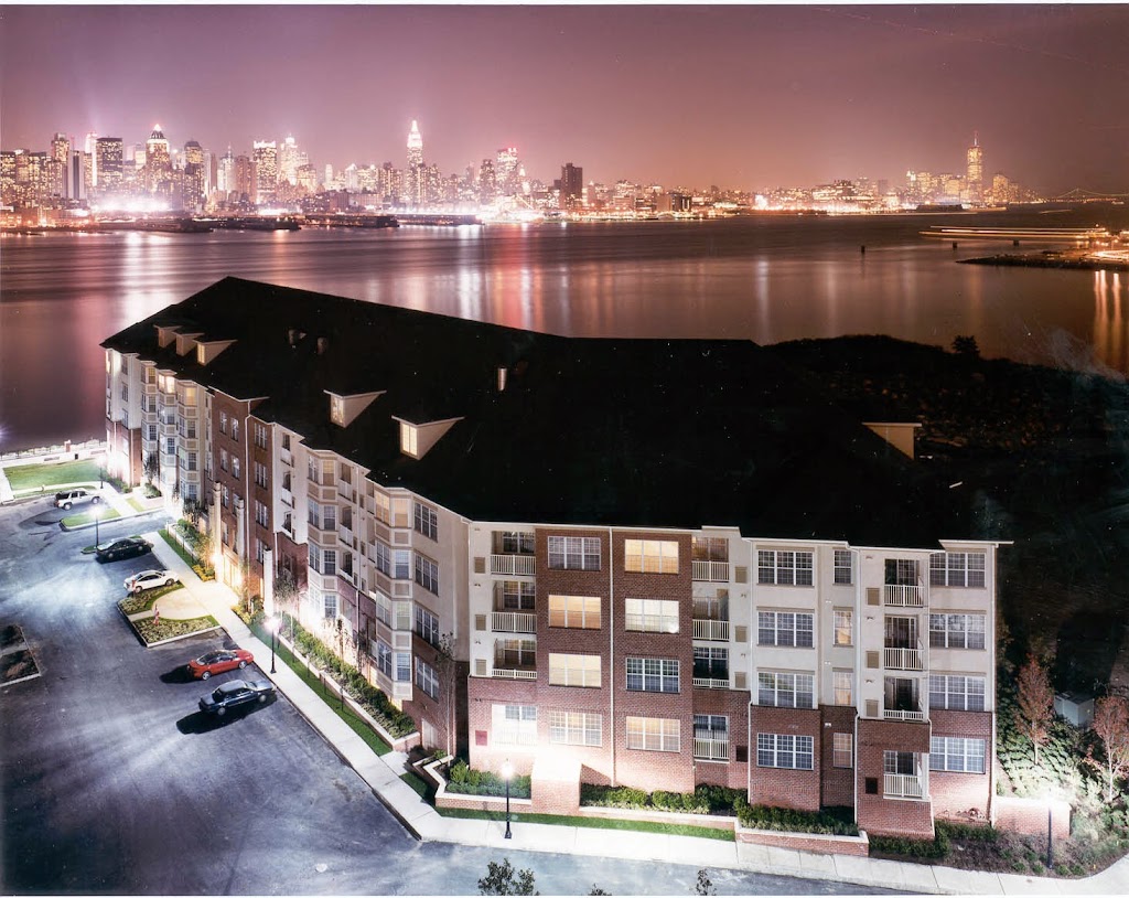 Riverbend at Port Imperial | 24a Ave at Port Imperial, West New York, NJ 07093 | Phone: (201) 643-6307