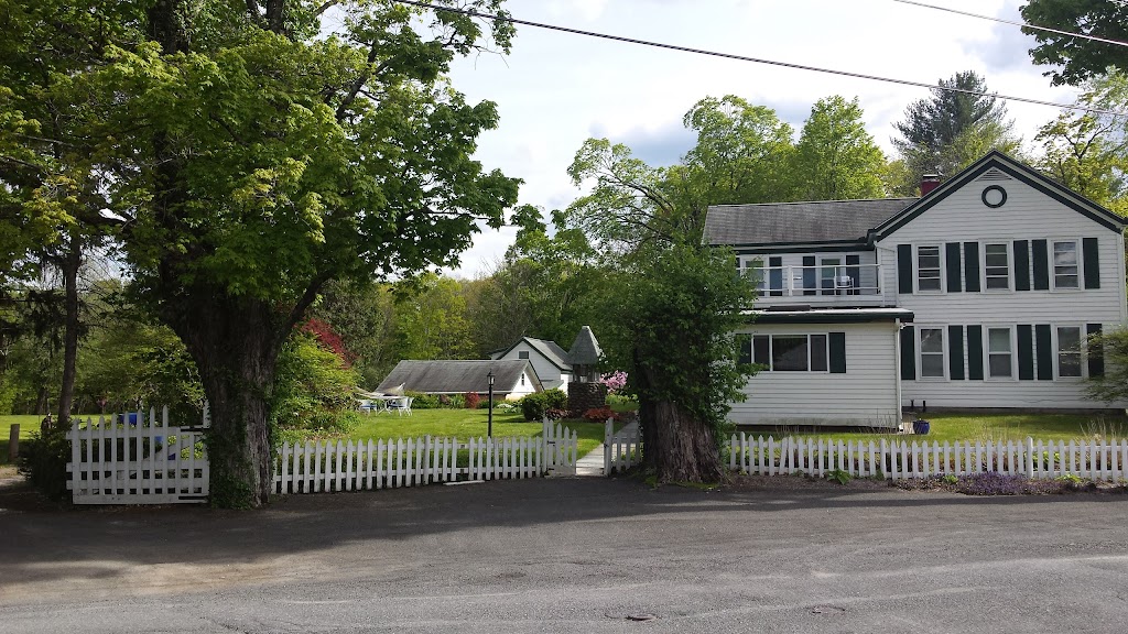 Arkadia Cottages by the Reservoir | 5 Reservoir Rd, Saugerties, NY 12477 | Phone: (888) 275-2342