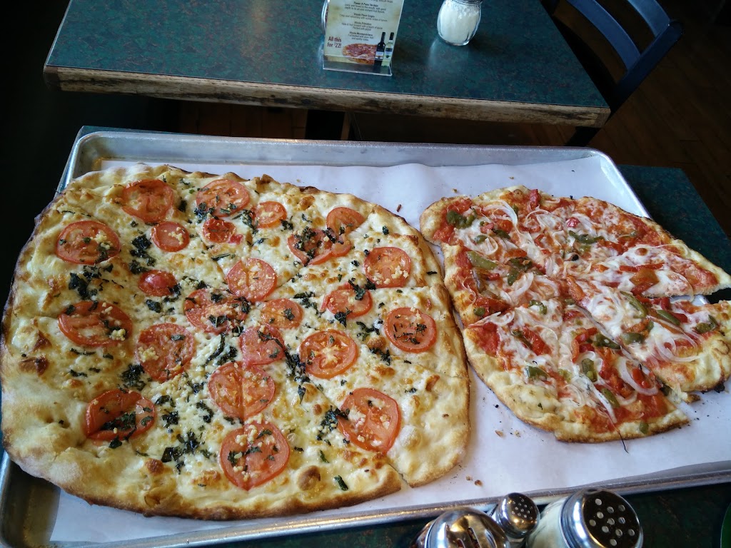 Red Tomato Pizzeria | 37 Boston Post Rd, Madison, CT 06443 | Phone: (203) 245-6948