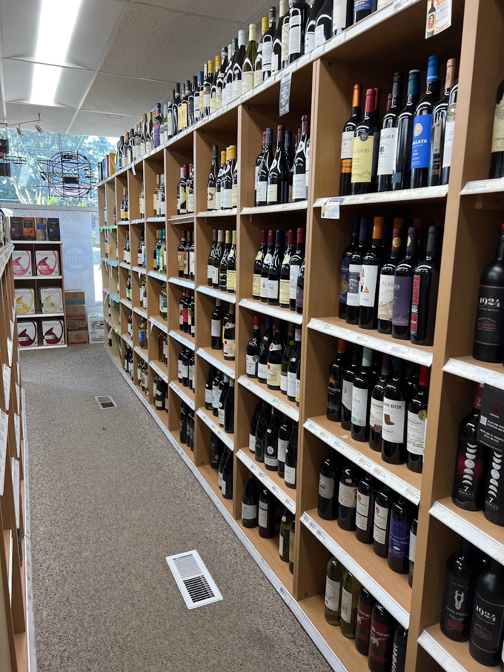 The Village Wine Shoppe | 324 Naugatuck Ave, Milford, CT 06460 | Phone: (203) 874-1113
