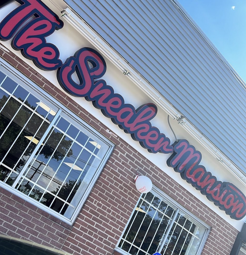 The Sneaker Mansion | 3751 Madison Ave, Bridgeport, CT 06606 | Phone: (203) 935-8089