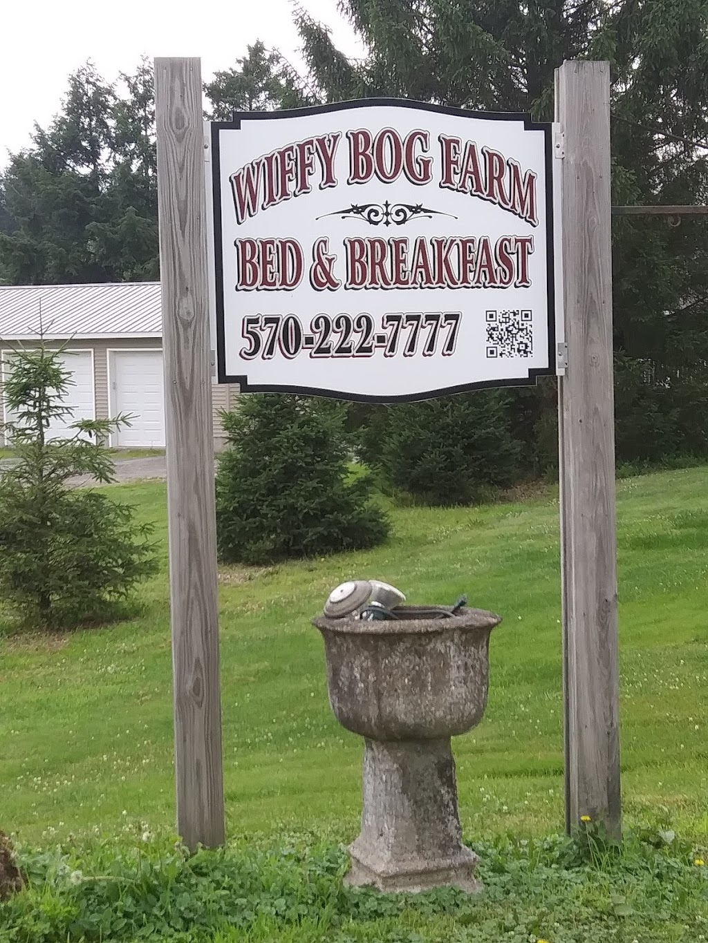 Wiffy Bog Farm Bed and Breakfast | 4201 PA-106, Clifford, PA 18441 | Phone: (570) 222-7777