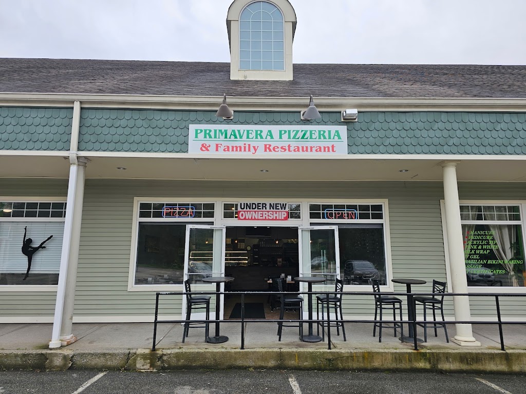 Primavera Pizzeria & Family Restaurant | 266 Titusville Rd, Poughkeepsie, NY 12603 | Phone: (845) 204-9922