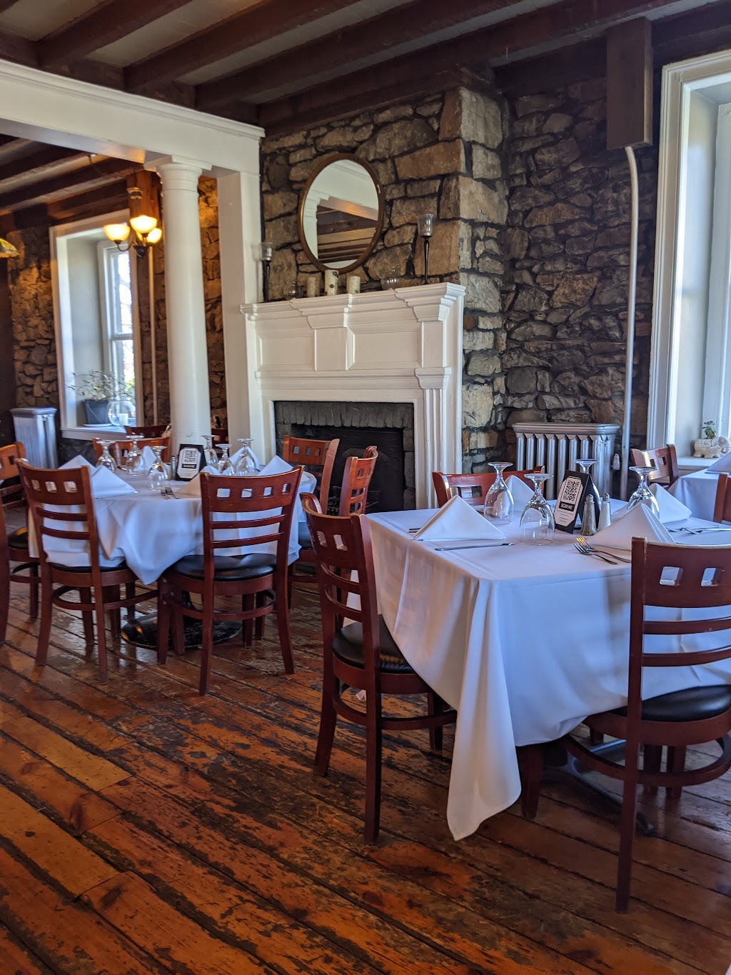 Riegelsville Inn | 10 Delaware Rd, Riegelsville, PA 18077 | Phone: (610) 749-0100