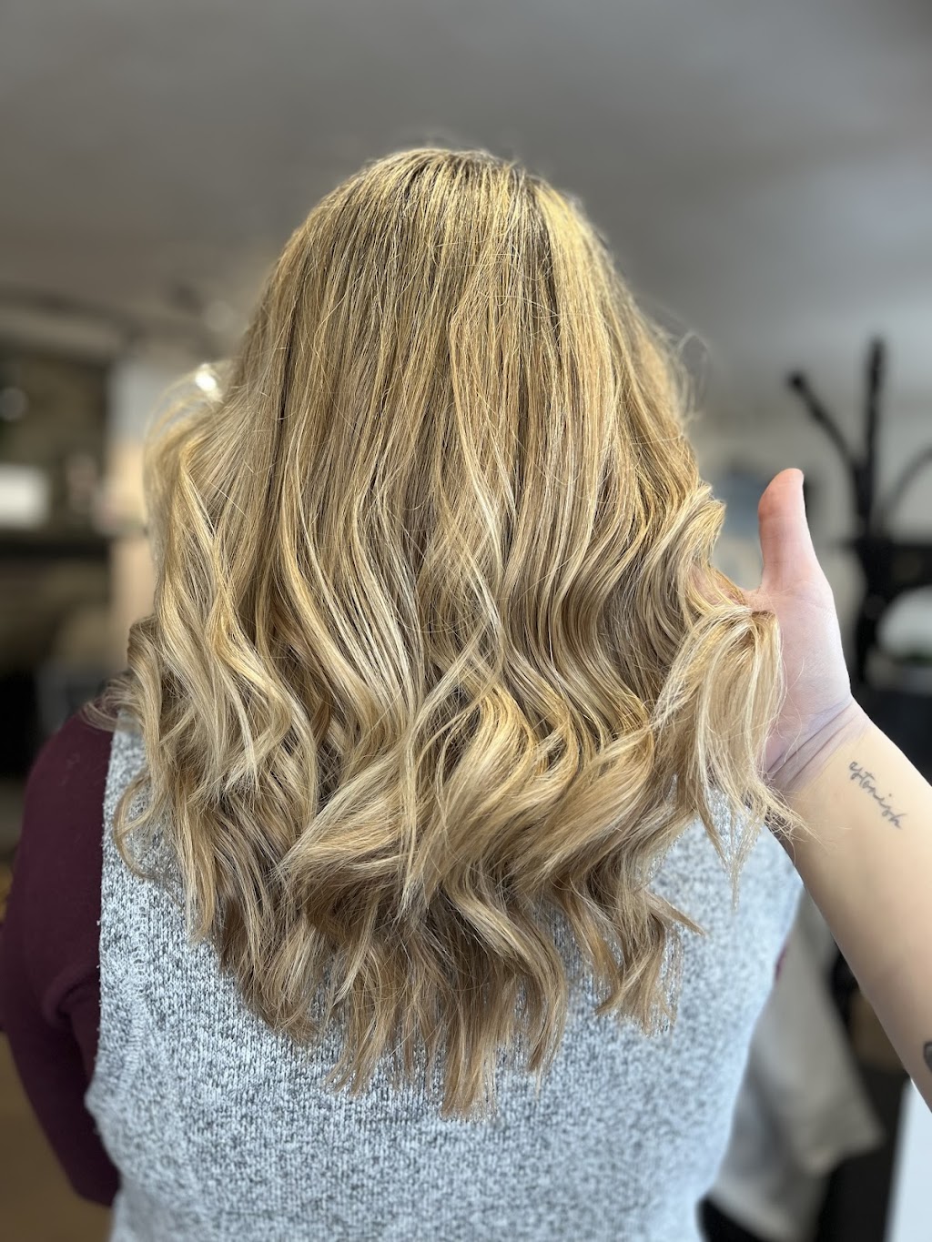 Styled With A Halo | 1121 PA-390, Cresco, PA 18326 | Phone: (570) 994-6850