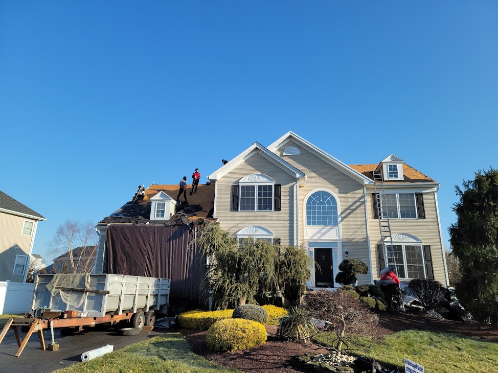 JRs Roofing and Gutters LLC | 639 Oak Glen Rd, Howell Township, NJ 07731 | Phone: (877) 766-3423