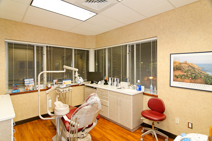 Day Hill Dental | 1060 Day Hill Rd, Windsor, CT 06095 | Phone: (860) 688-5595