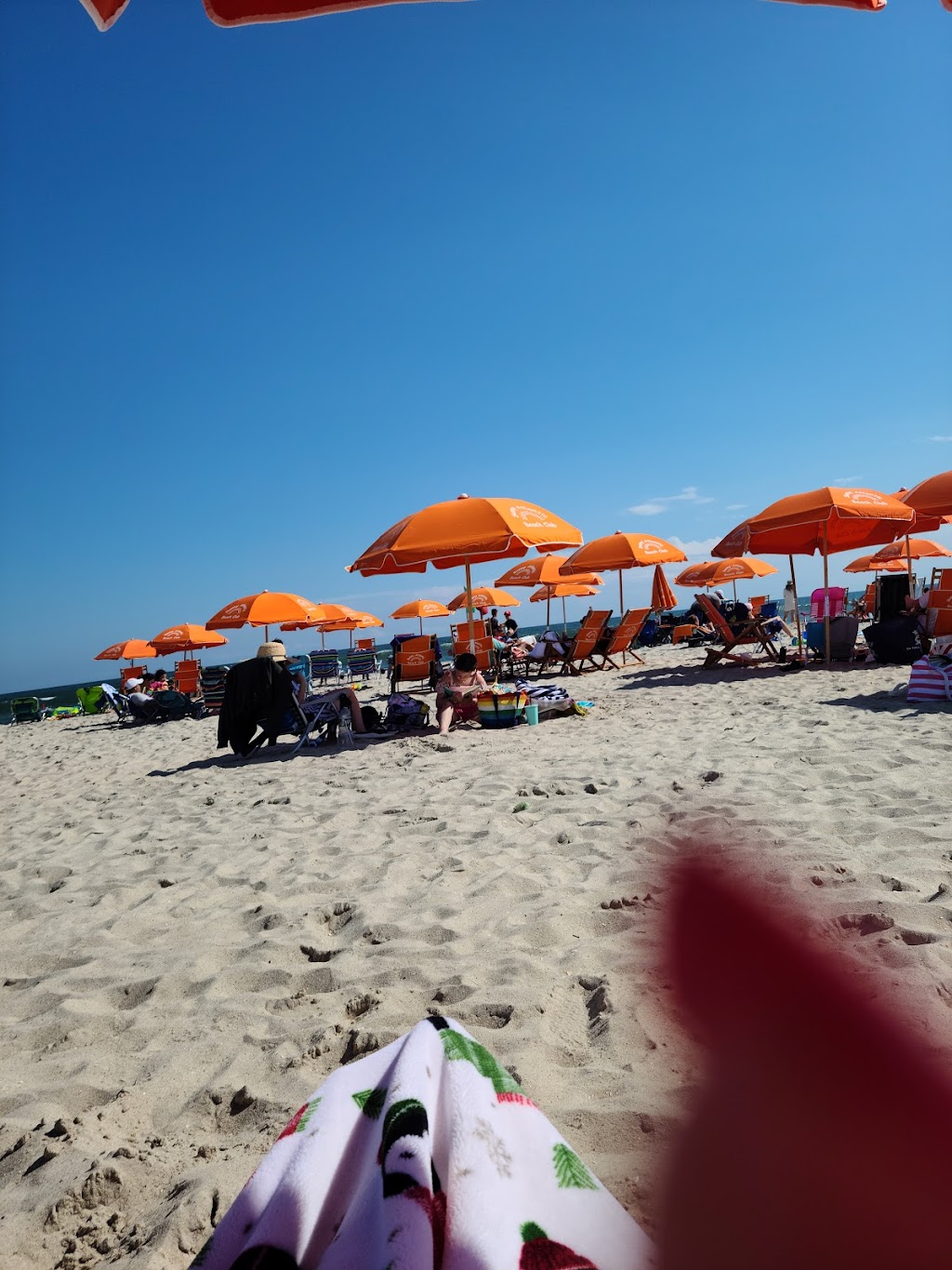 Sunny Atlantic Beach Club | 2035 Ocean Blvd, Atlantic Beach, NY 11509 | Phone: (516) 239-9090