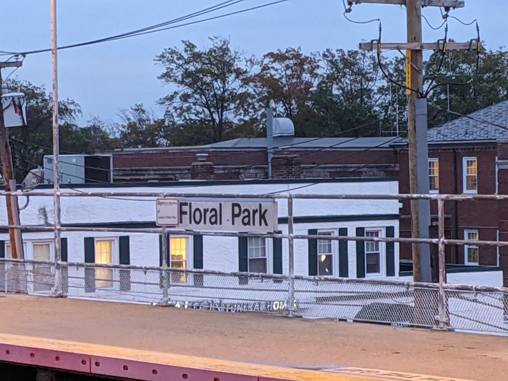 Floral Park LIRR Station Parking | 12-20 Carlton St, Floral Park, NY 11004 | Phone: (516) 326-6300