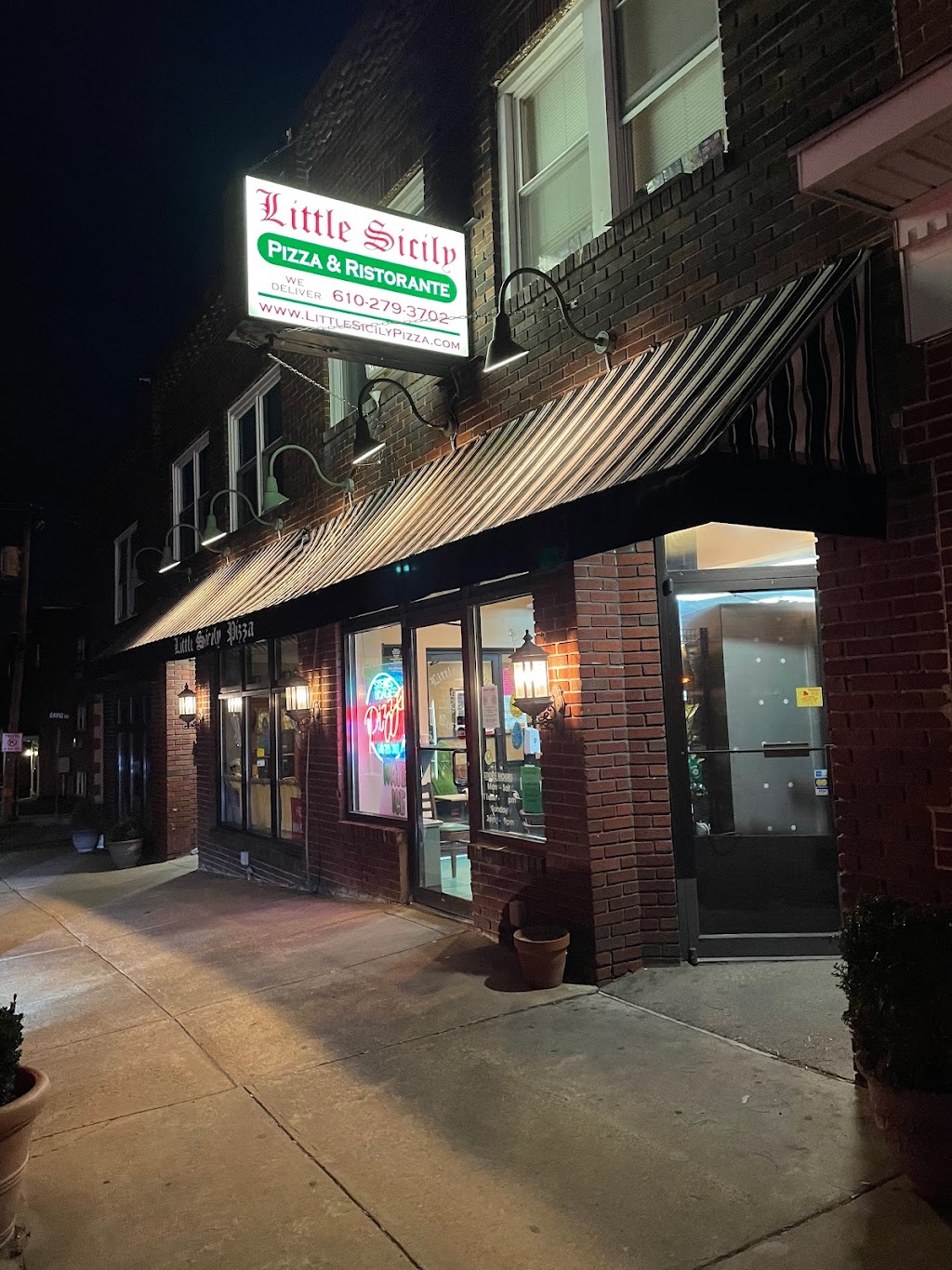 Little Sicily Pizza | 26 Crooked Ln, King of Prussia, PA 19406 | Phone: (610) 279-3702