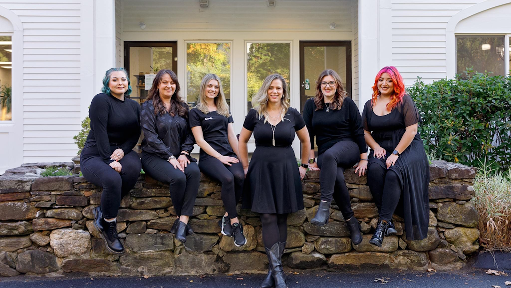 CR Salon | 40 Main St N, Woodbury, CT 06798 | Phone: (203) 263-6330