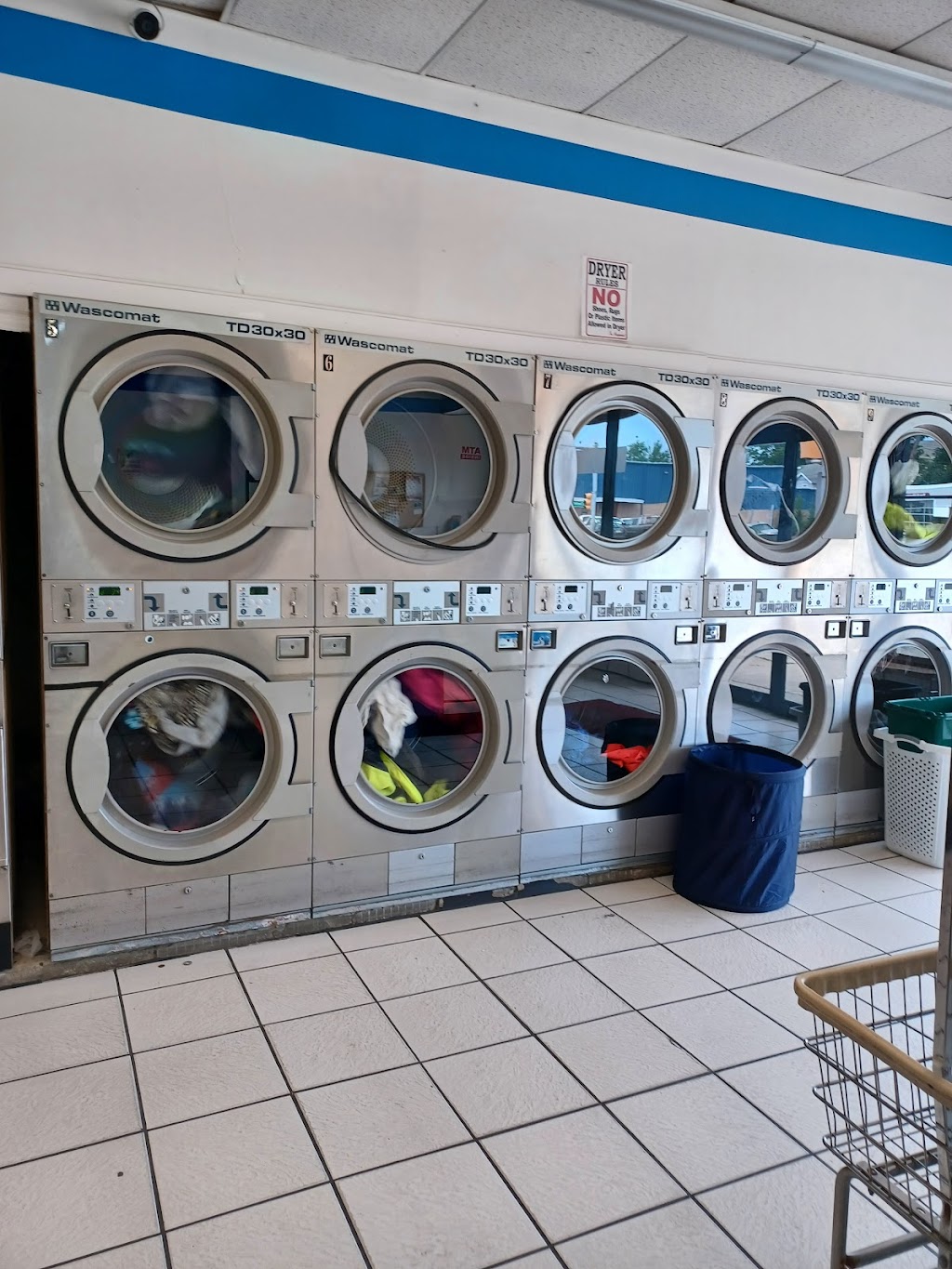 Triple Star Laundromat | 646 E Chester Pike, Ridley Park, PA 19078 | Phone: (610) 461-4030