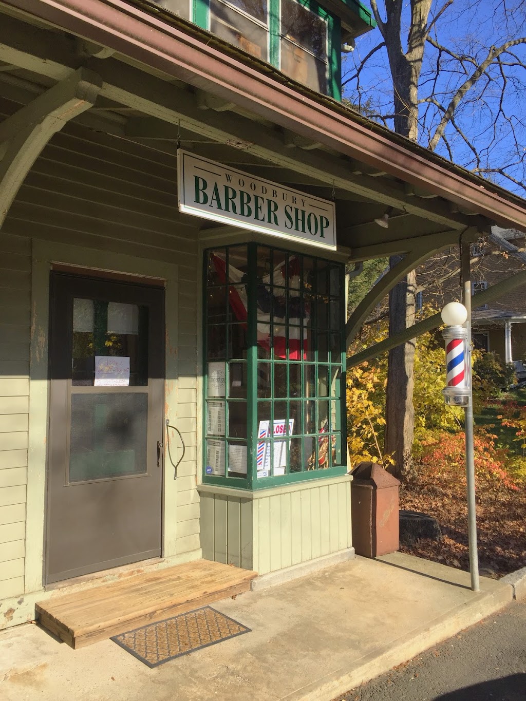 Woodbury Barber Shop | 2 Main St N, Woodbury, CT 06798 | Phone: (203) 266-4640