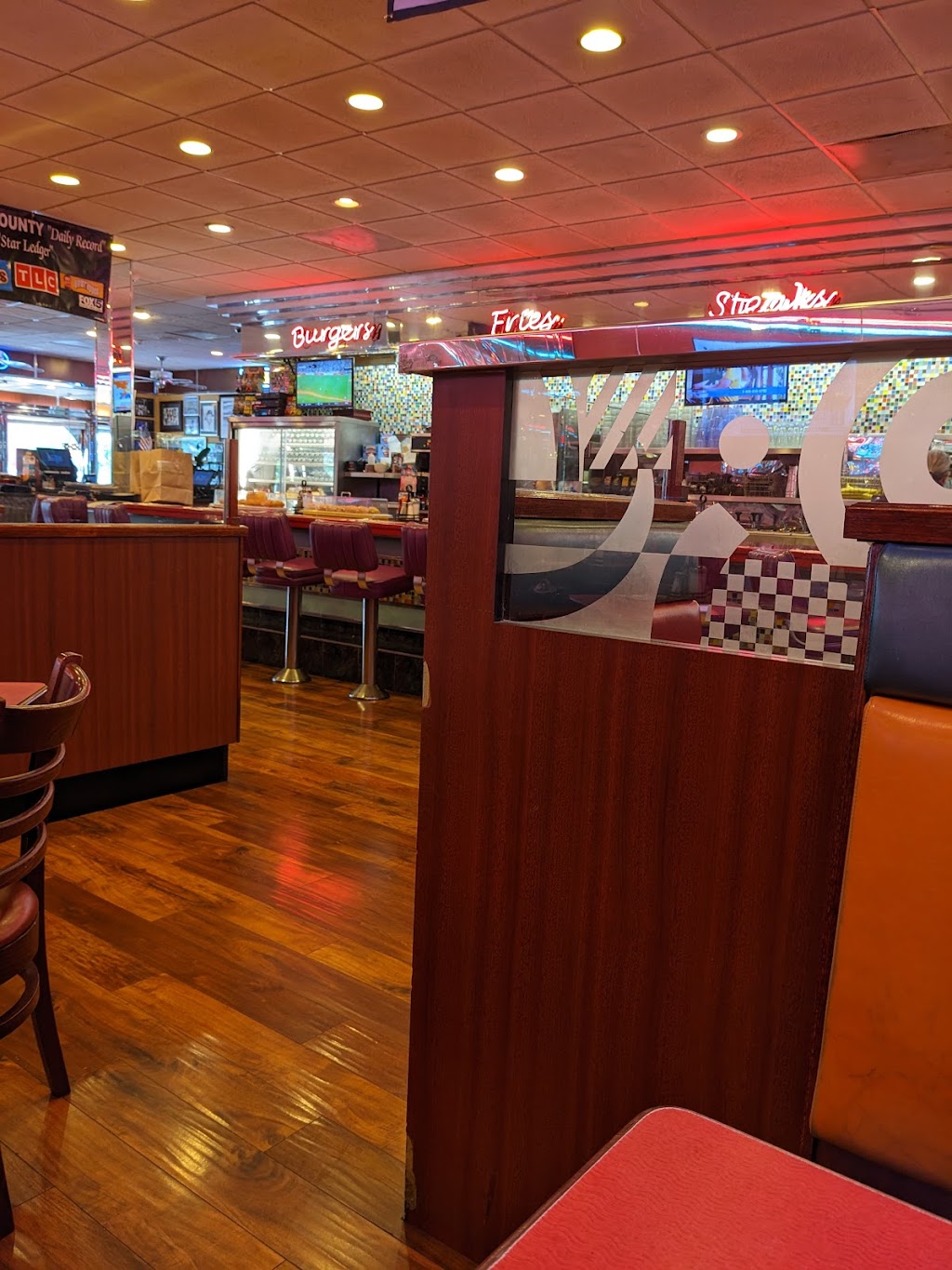 Jefferson Diner | 5 Bowling Green Pkwy # 12, Lake Hopatcong, NJ 07849 | Phone: (973) 663-0233