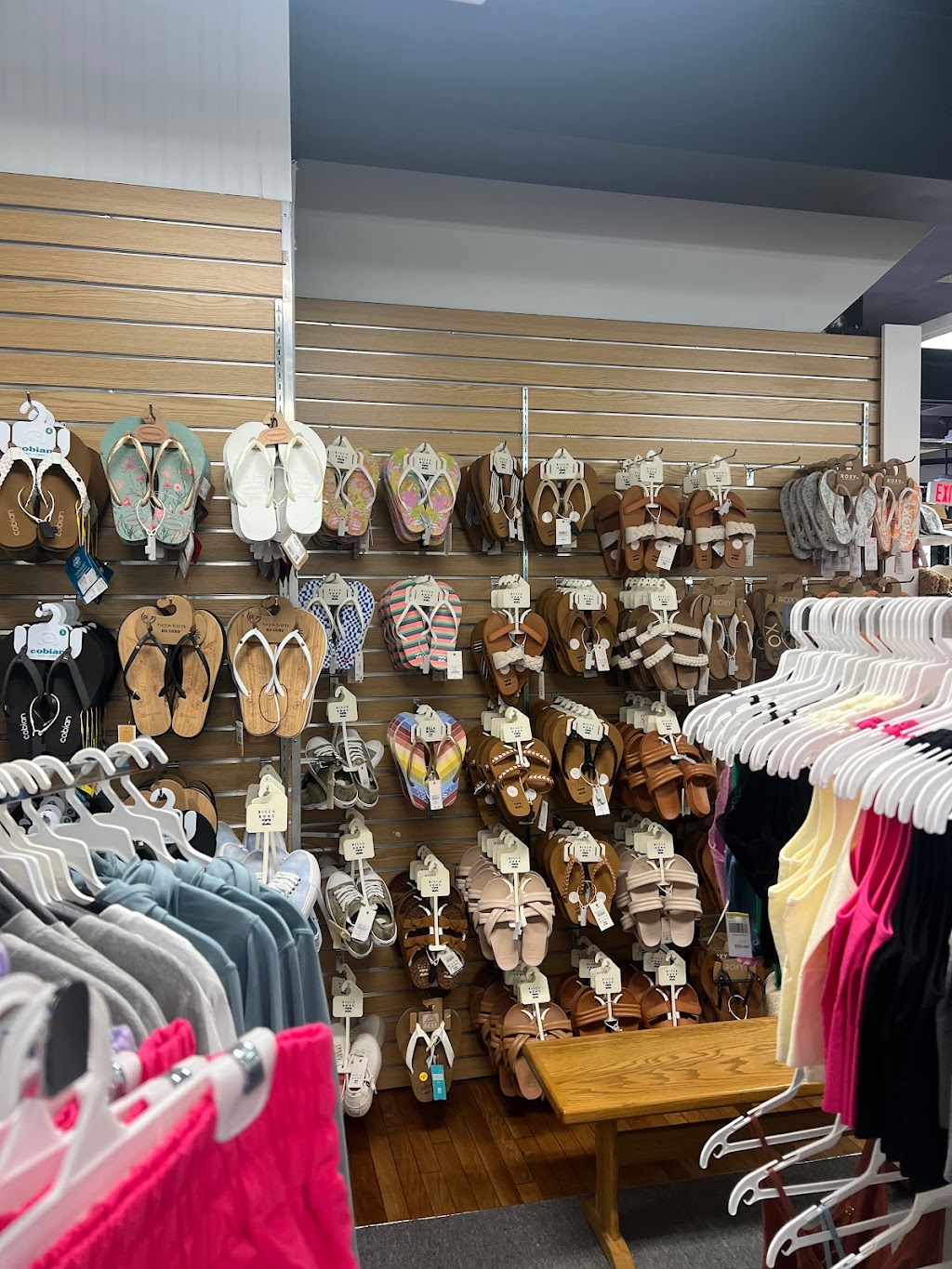 B & B Department Stores | 901 Central Ave, Ship Bottom, NJ 08008 | Phone: (609) 361-0760